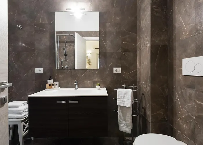 Vatican Imperial 2840sq Ft * Rome