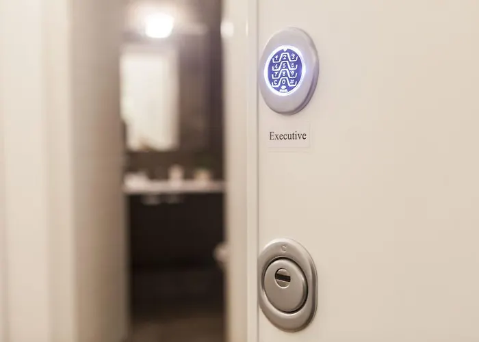 Vatican Imperial 2840sq Ft Rome