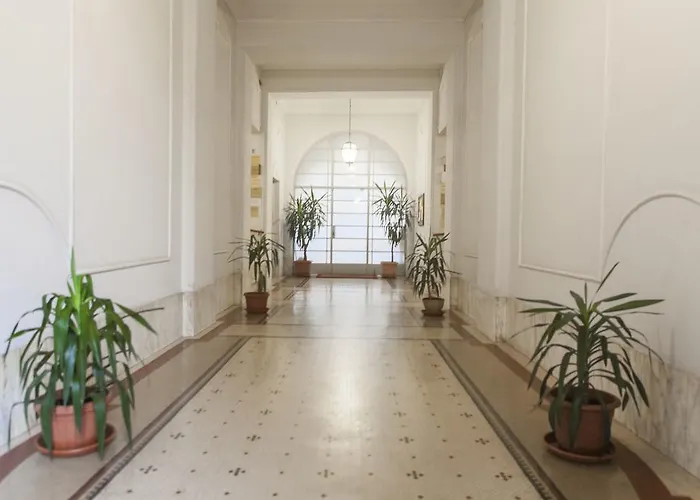 Appartement Vatican Imperial 2840sq Ft